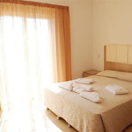 Gardens & Aparthotel Gennadi